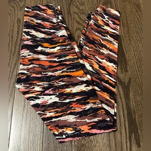 WOMENS Lululemon Align High-Rise Tight 25", Tiger Tide Smoky Red Multi, size 0